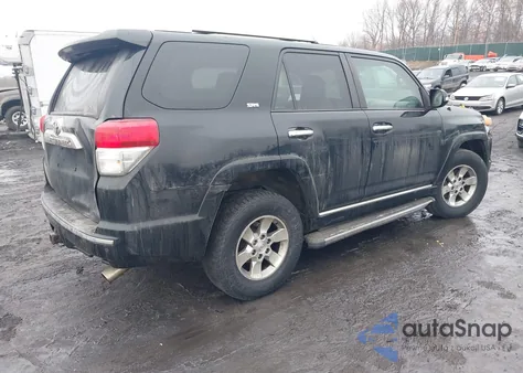 2010 Toyota 4Runner Sr5 V6 z USA, uszkodzony, nr VIN JTEBU5JR0A5009904